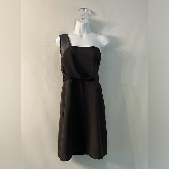 NWT. Party of Dots Volcom Dress. - Picture 3 of 4